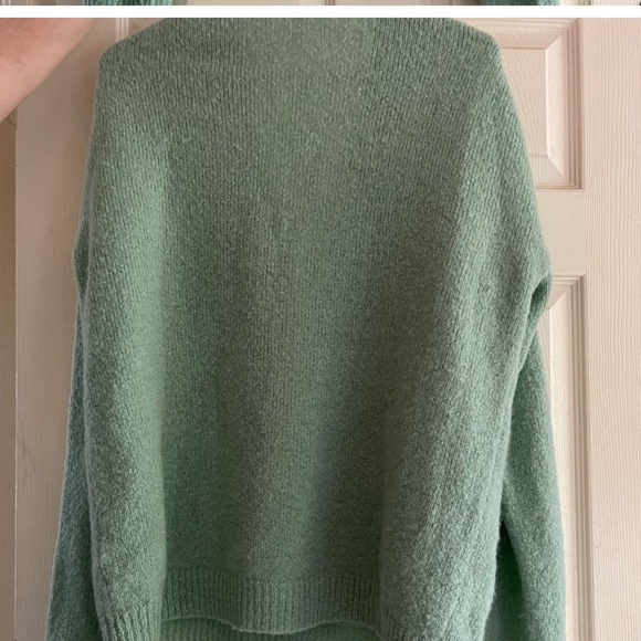 Tibi Alpaca V-Neck sweater - Picture 7 of 7